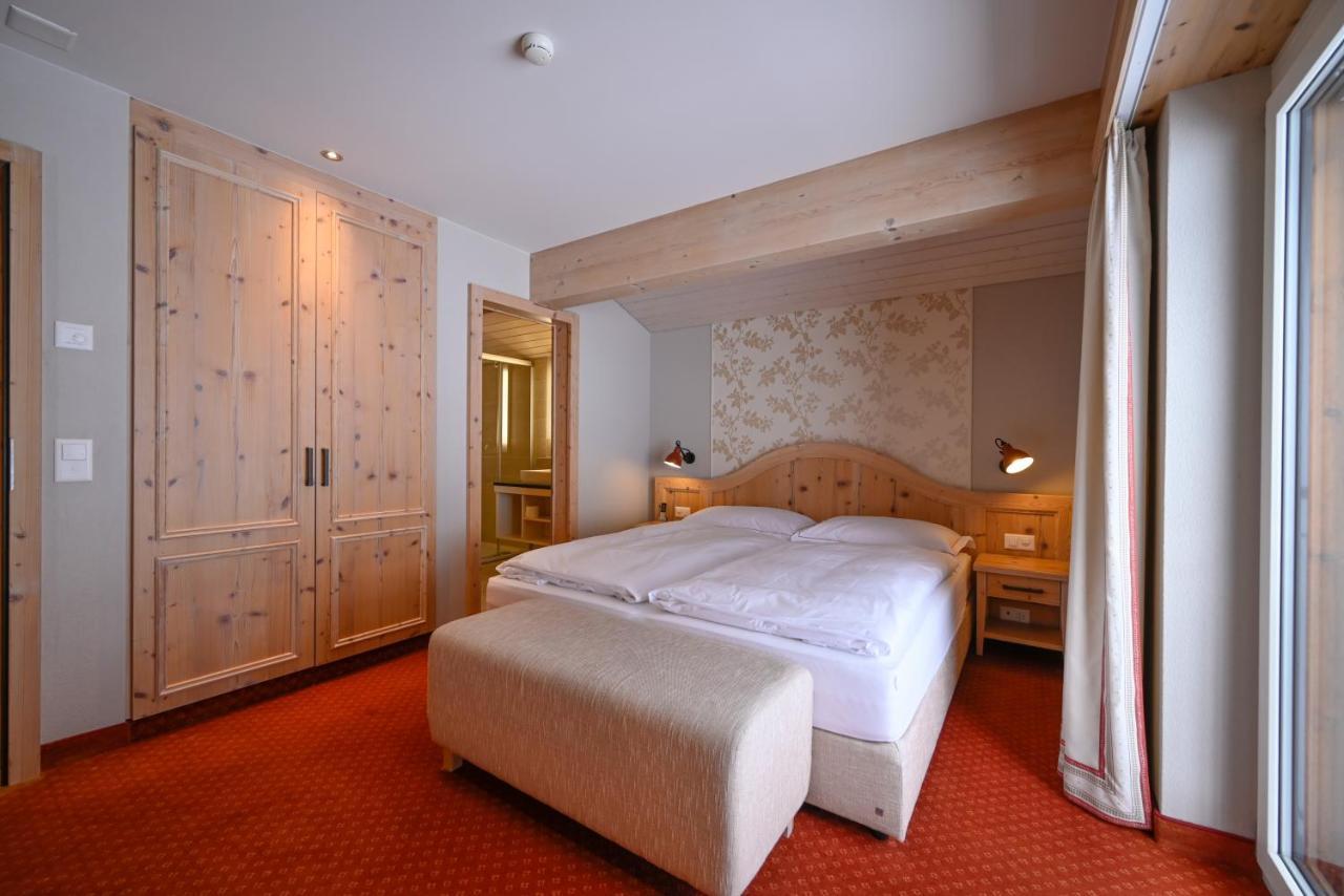 Romantik Hotel Schweizerhof Гриндельвальд Экстерьер фото
